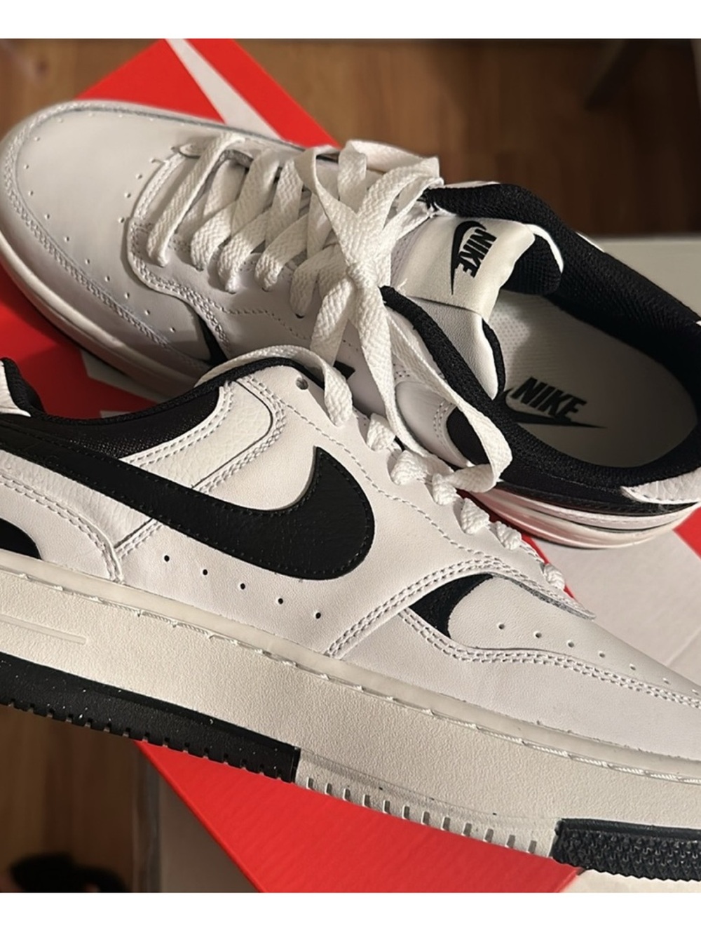 Nike Sneakers - Picture 6 of 8